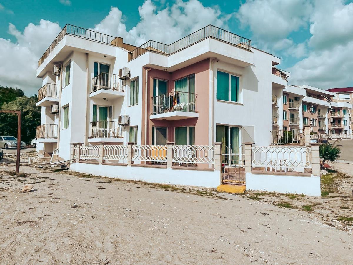First Line On The Beach Cosy Sea Paradise Apartments Kavarna ภายนอก รูปภาพ