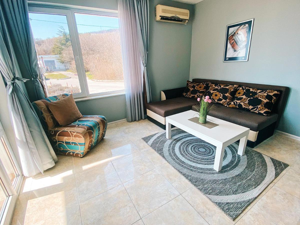 First Line On The Beach Cosy Sea Paradise Apartments Kavarna ภายนอก รูปภาพ