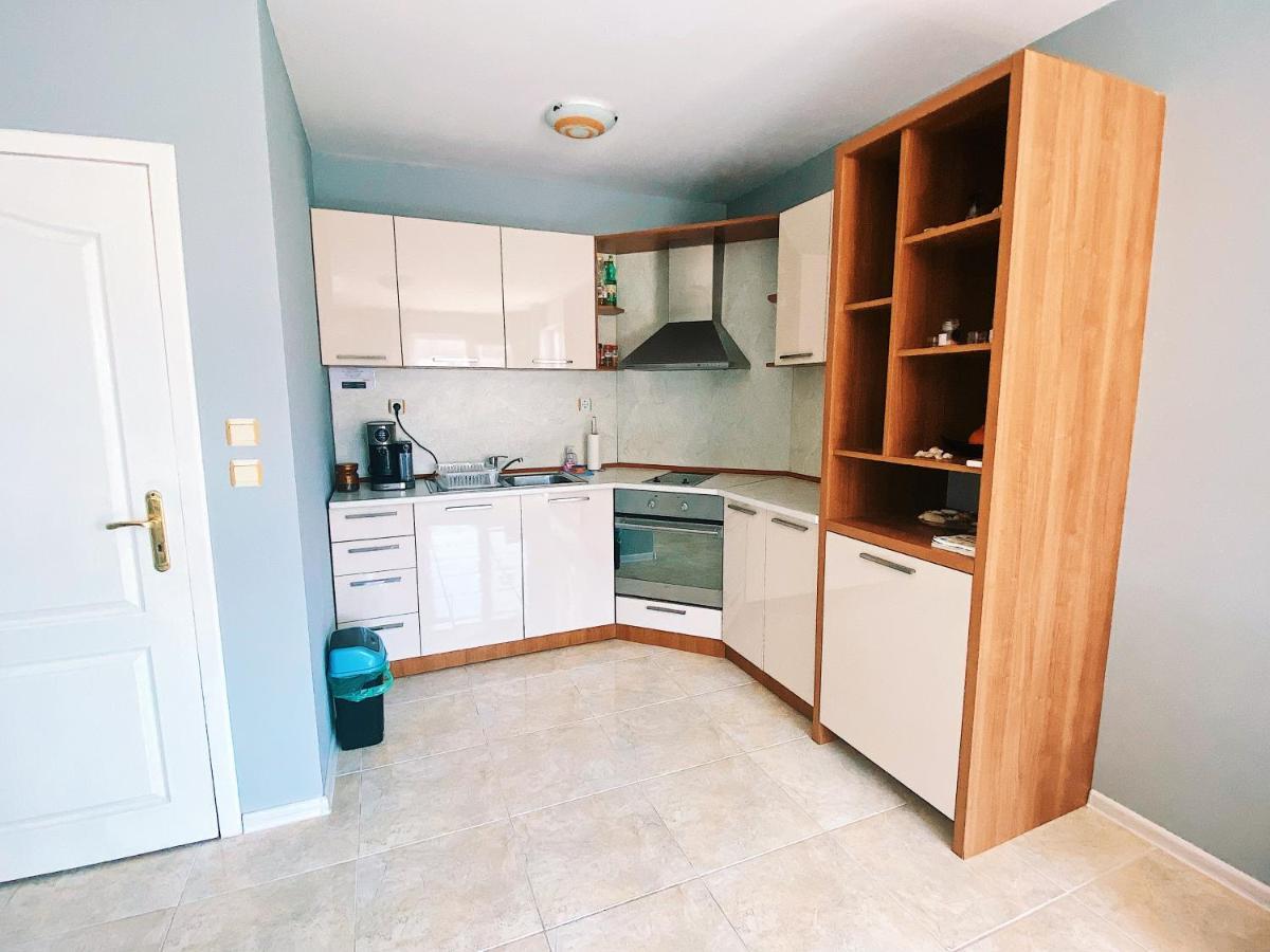First Line On The Beach Cosy Sea Paradise Apartments Kavarna ภายนอก รูปภาพ