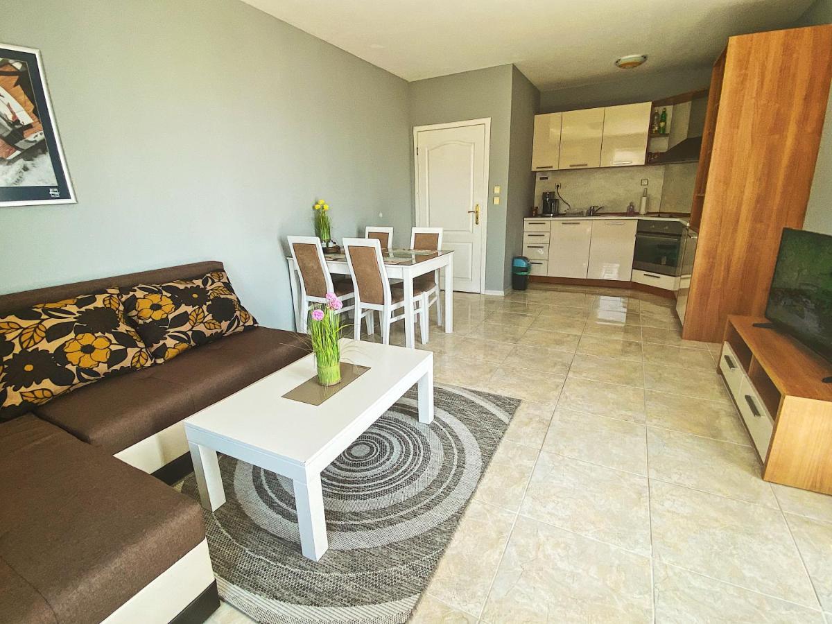 First Line On The Beach Cosy Sea Paradise Apartments Kavarna ภายนอก รูปภาพ