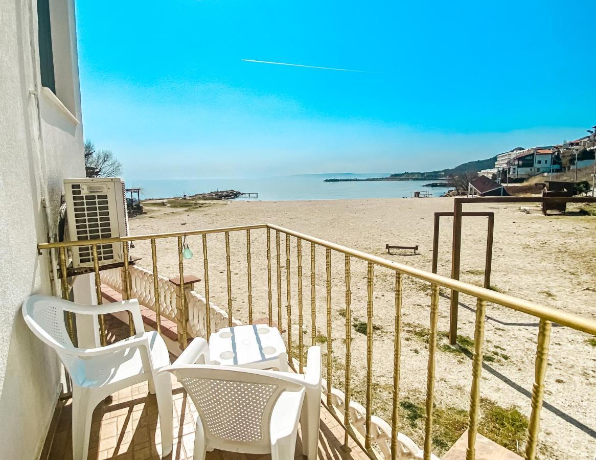 First Line On The Beach Cosy Sea Paradise Apartments Kavarna ภายนอก รูปภาพ