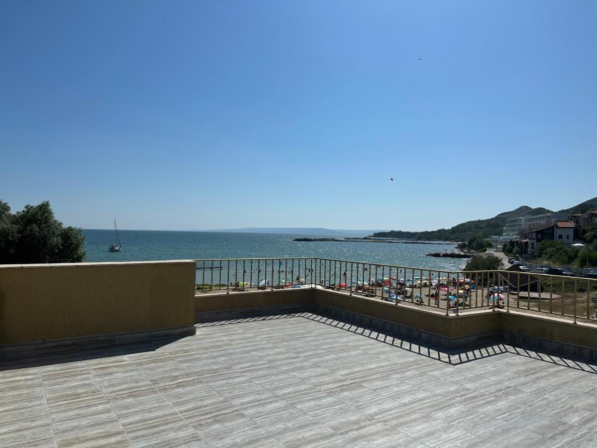 First Line On The Beach Cosy Sea Paradise Apartments Kavarna ภายนอก รูปภาพ