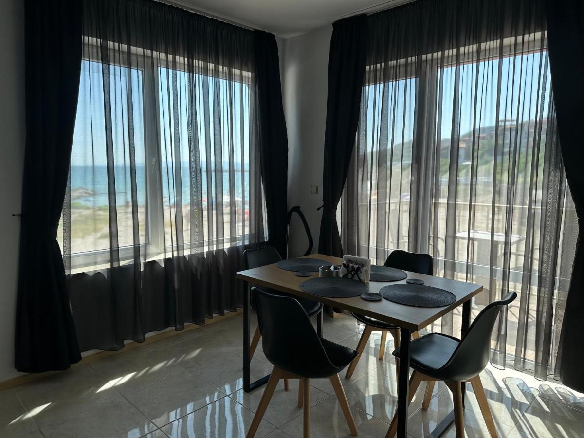 First Line On The Beach Cosy Sea Paradise Apartments Kavarna ภายนอก รูปภาพ