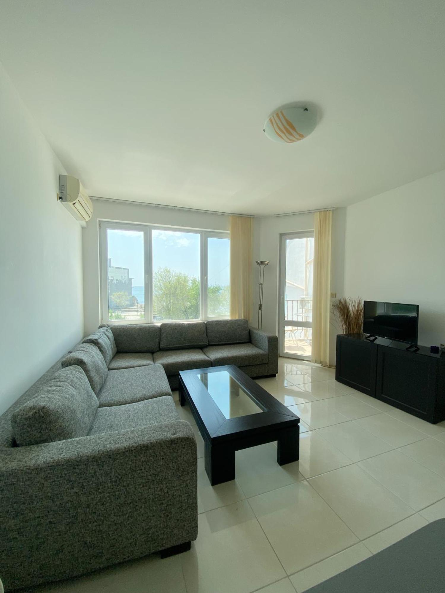 First Line On The Beach Cosy Sea Paradise Apartments Kavarna ภายนอก รูปภาพ
